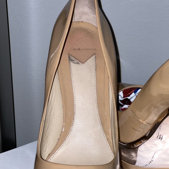 Stepping Out in Style - Picture 6 of 8